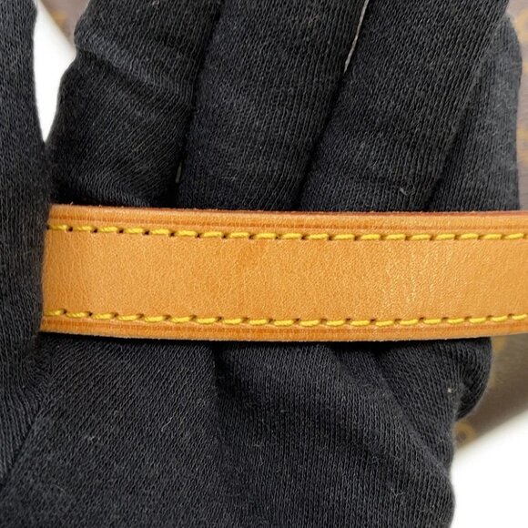 LOUIS VUITTON Musette Salsa Short Monogram Brown - Picture 11 of 16